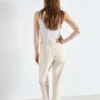Damen-Jeans im Carrot-Schnitt von Tineborow Artikelnummer: TINE11AH26
