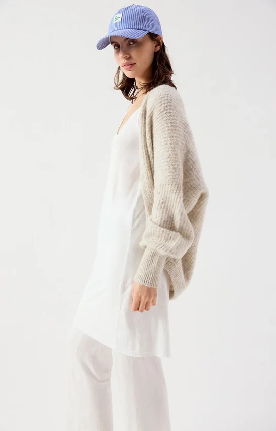 Damen-Strickjacke East Artikelnummer: EAST19AH26