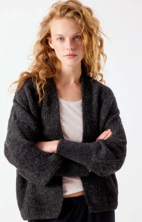 Damen-Strickjacke East Artikelnummer: EAST19AH26