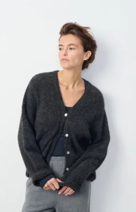 Damen-Strickjacke East Artikelnummer: EAST19GH26