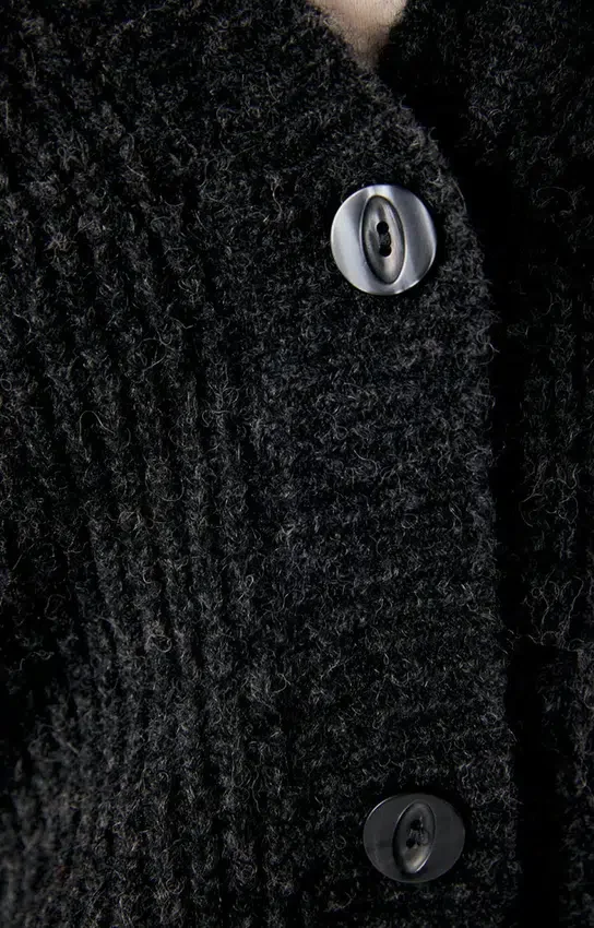 Damen-Strickjacke East Artikelnummer: EAST19PH26