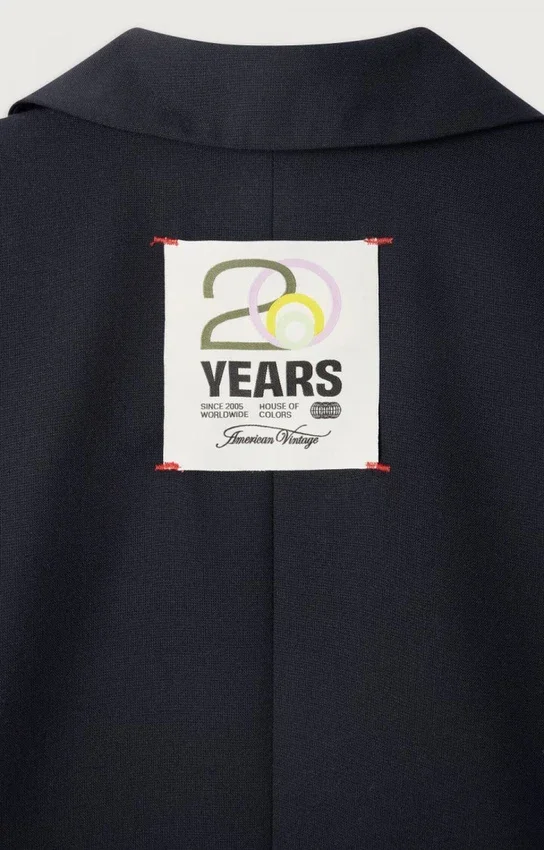 Unisex-Blazer Ayani – 20 Jahre Artikelnummer: AYA15A20H26